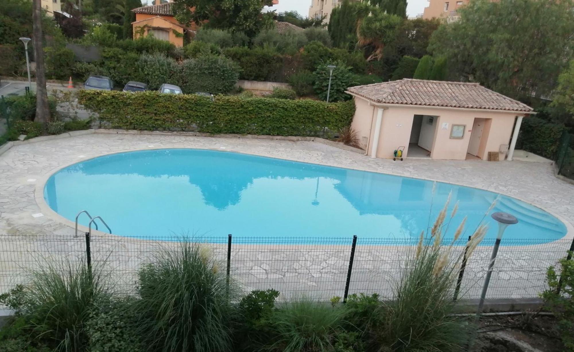 Lovely & Garden - Pres Des Plages Apartment *
